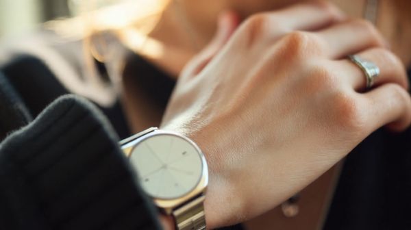 Les avantages de porter des bijoux en acier inoxydable